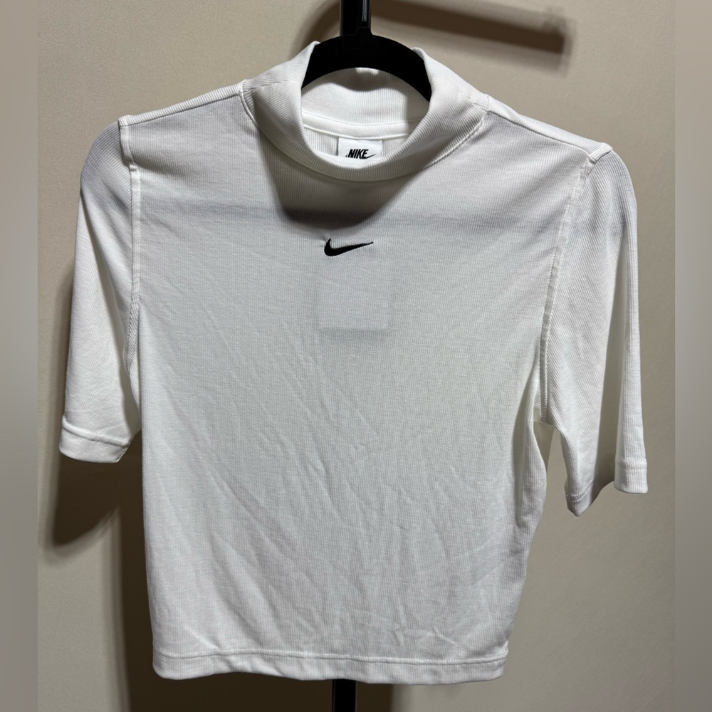 Nike White Short Sleeve Mock Neck Tee with Black Swoosh ***NWOT***